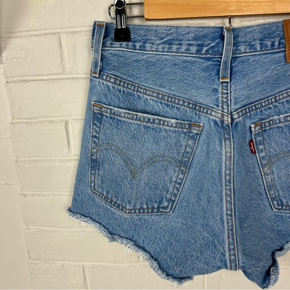 Levi’s Distressed Denim Cutoff Shorts Size 27 - Picture 10 of 11